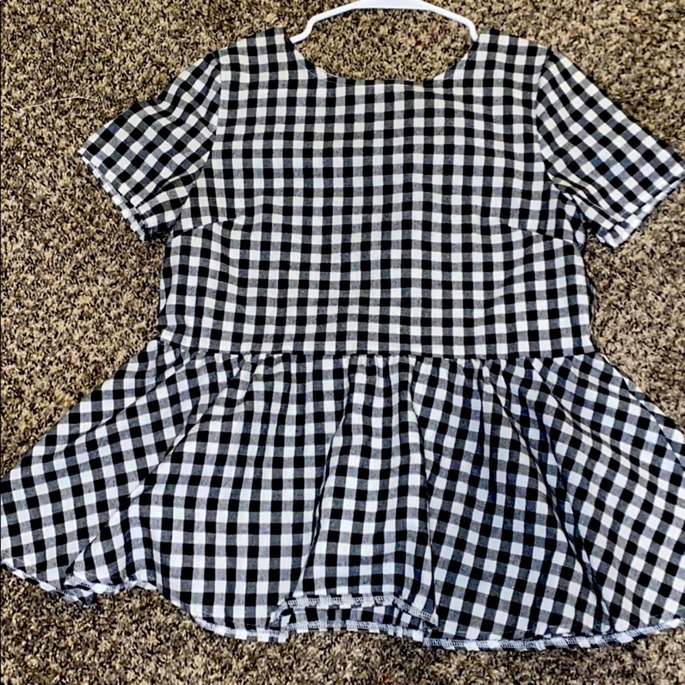 Checkered babydoll top with bows in the back